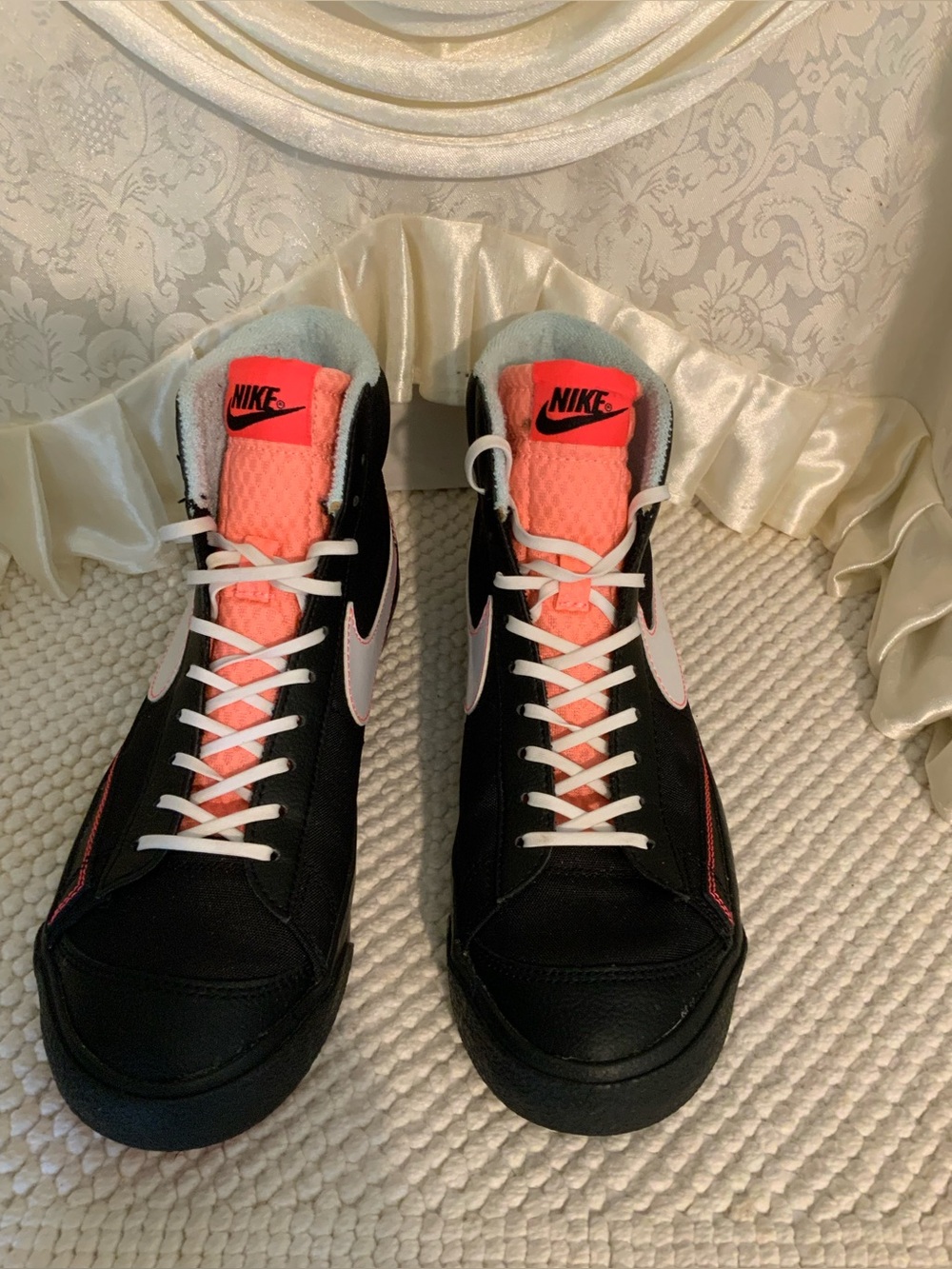 NIKE - Picture 3 of 9